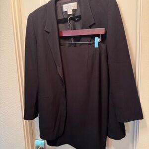 LINDA ALLARD ELLEN TRACY SKIRT SUIT SIZE 6